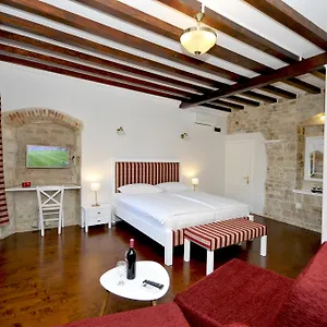 3* Pensionat Palace Square