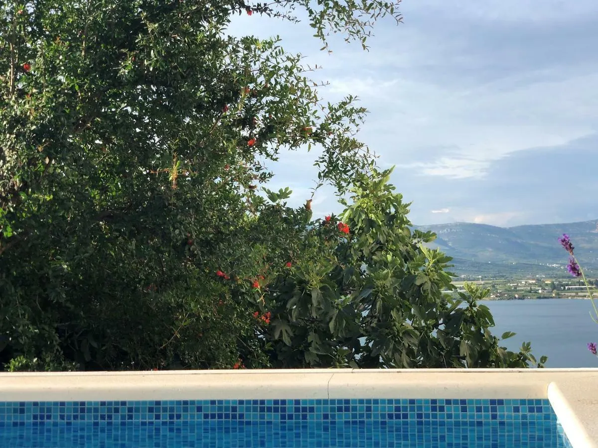 Garden Apartment Near Trogir, With Swimming Pool And Barbecue Area 0*, Trogir Croatia
