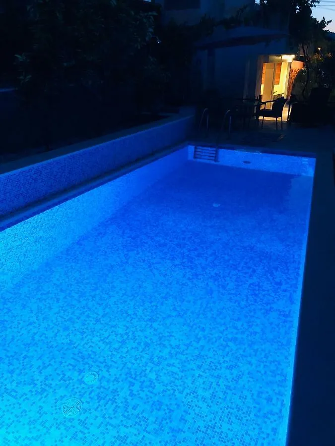 Garden Apartment Near Trogir, With Swimming Pool And Barbecue Area Trogir